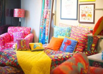 5 Fabulous Ways to Decorate Your Home with Cushions