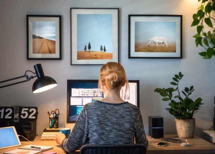 Reasons to purchase an L molded desk: