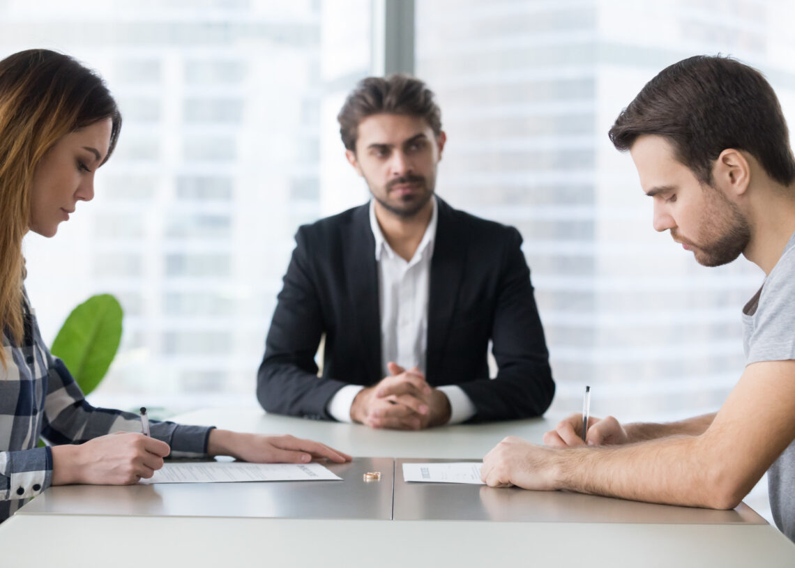 How to Pick Divorce Lawyers: Everything You Need to Know